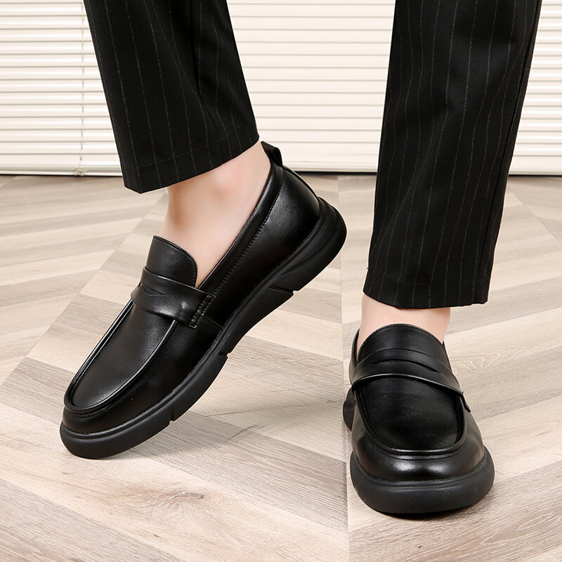 2023 الكلاسيكية الرجال أحذية جلد طبيعي اليدوية والجلود لينة المضادة للانزلاق المطاط المتسكعون حذاء عرضي رسمي حفل زفاف