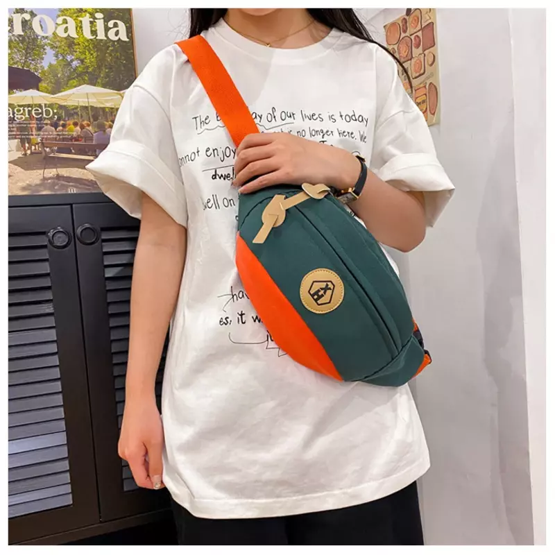 Tas selempang warna polos sederhana Harajuku Jepang, tas dada selempang untuk pria wanita, tas bahu perjalanan serbaguna pelajar Korea