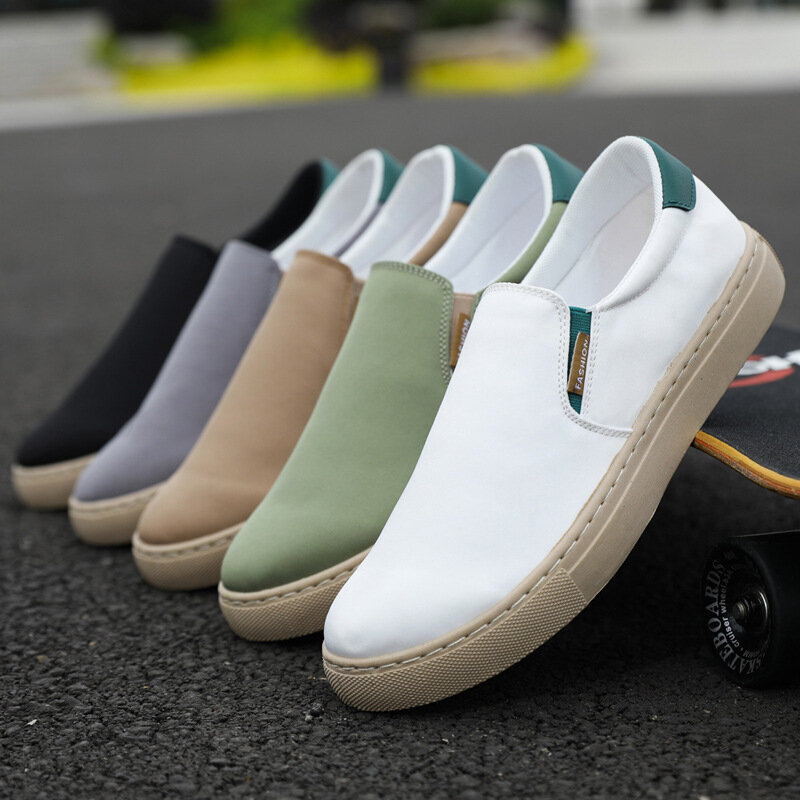 Spring and Summer New Oversized Men's Ice Silk Canvas Shoes Men Lazy Slip-on Casual Board Cloth Shoes