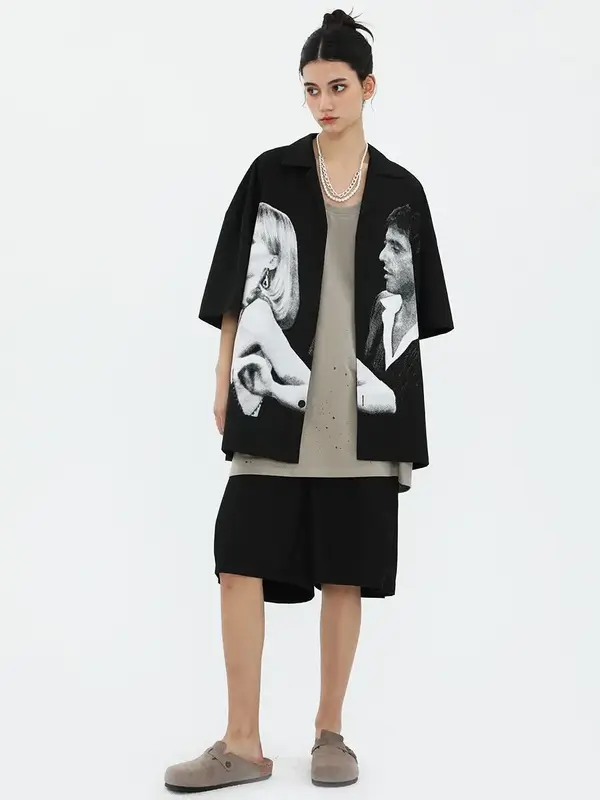 Blusa Floral de manga curta masculina, impressão do tema do filme Scarface retro americano, senso de design elegante, camisa da moda, roupas Y2K, retrato impressão