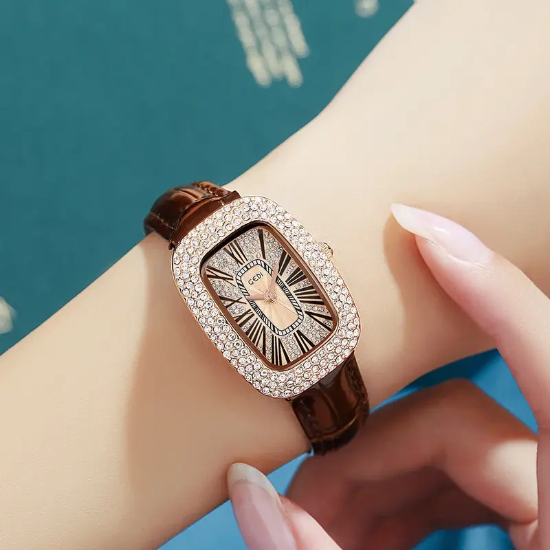 Mode Strass Quarz Horloge Voor Women Luxus Geschenk 30M Waterdichte Tonneau Zifferblatt Leder Casual Dames Quarz Horloges
