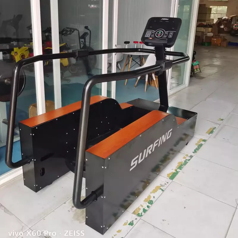 Mesin simulator selancar kebugaran gym dengan tampilan LED