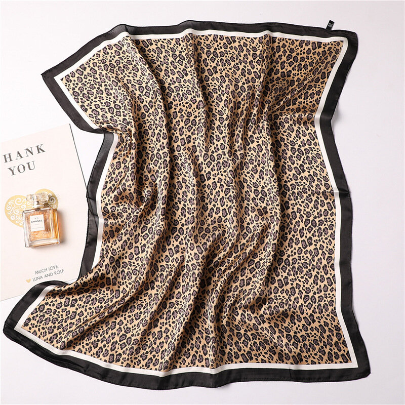 Foulard de seda con estampado de leopardo para mujer, chal cuadrado de bufanda mujer Hijab para el cuello, Bandana, pañuelo para la cabeza, moda de primavera, 2022