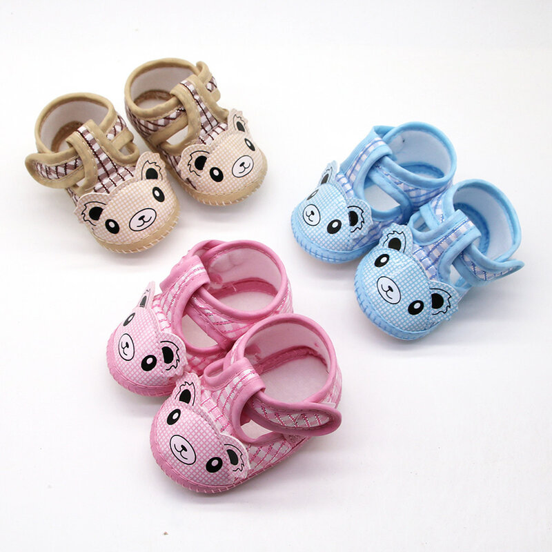 Sandalias suaves con dibujos de osos para niñas recién nacidas, zapatos individuales, antideslizantes