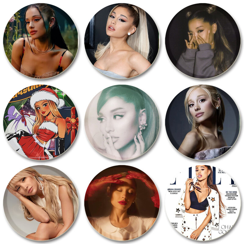 Ariana Grande Pin Voor Rugzakken Tas 32/44/58Mm Ronde Plastic Emaille Spelden En Broches Creatieve Cartoon Figuur Badge Geschenken