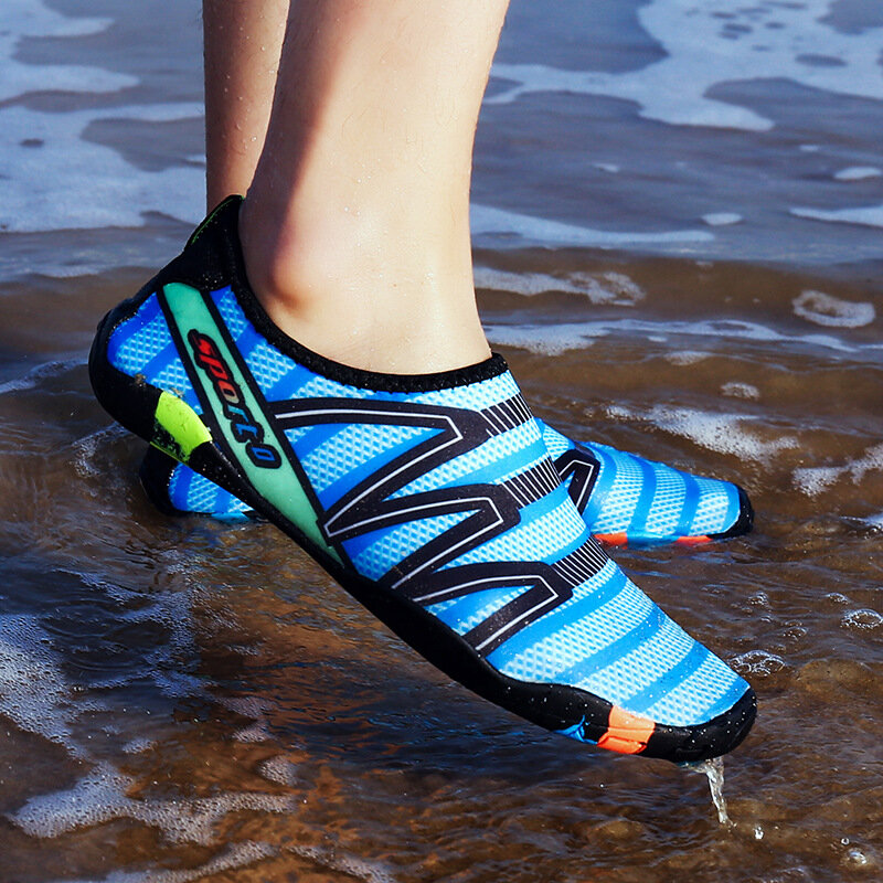 女性と男性のための速乾性の水靴,ビーチのための裸足,ヨガのための靴下2022