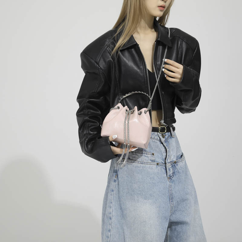 Мини серебряные сумки через плечо для женщин 2024 корейская мода дизайнерская женская сумка-мешок дамские сумочки и кошельки на шнурке с цепочкой