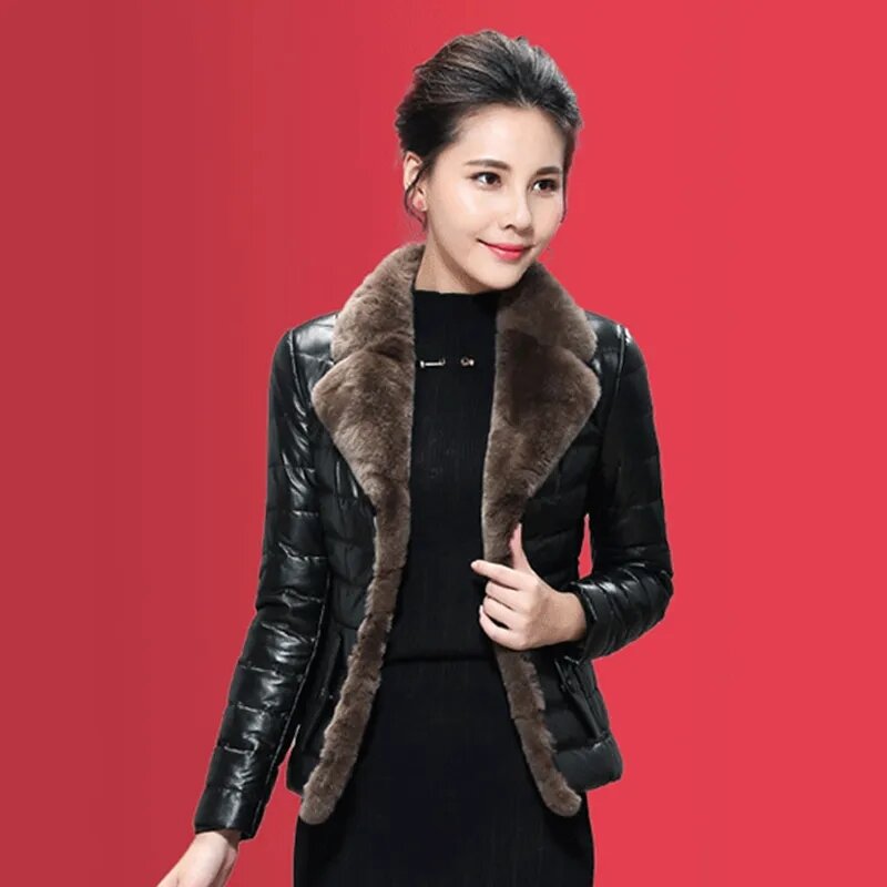 Imitazione lontra pelo di coniglio cappotto in pelle PU femminile corto inverno 2023 versione coreana Slim Fit tenere in caldo giacca di pelliccia imitazione signora