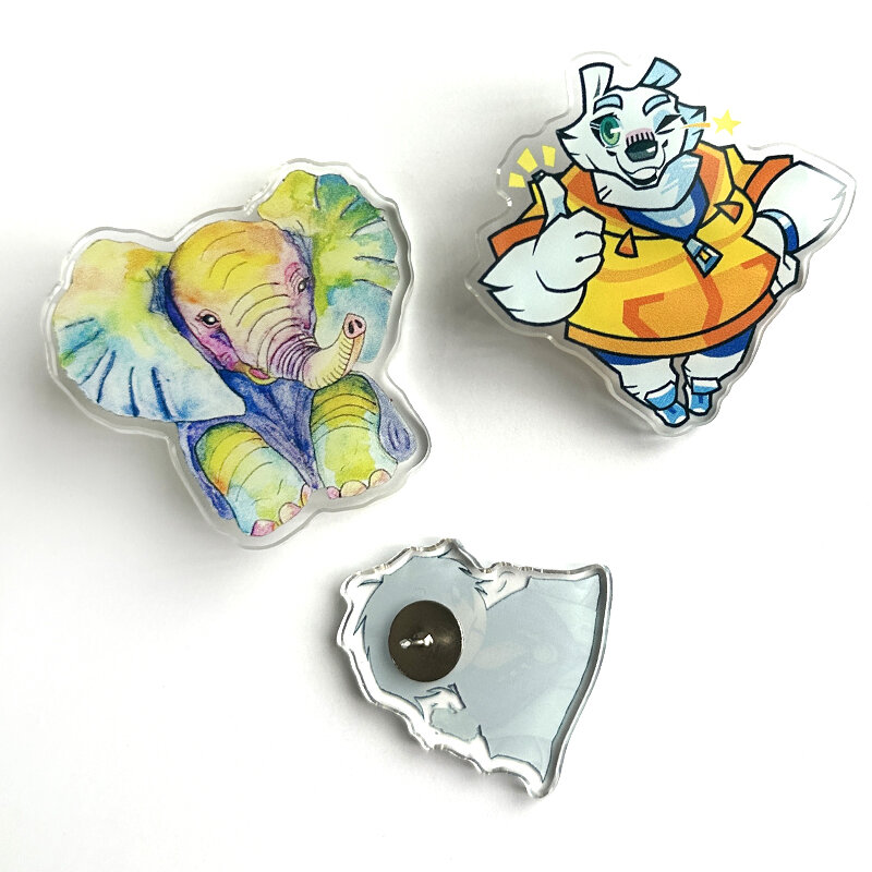 Custom Acrílico Pins Badge Clear Epoxy Broche, personalizado Animal Bonito Jóias, Foto dos desenhos animados, Pin plástico personalizado para presentes