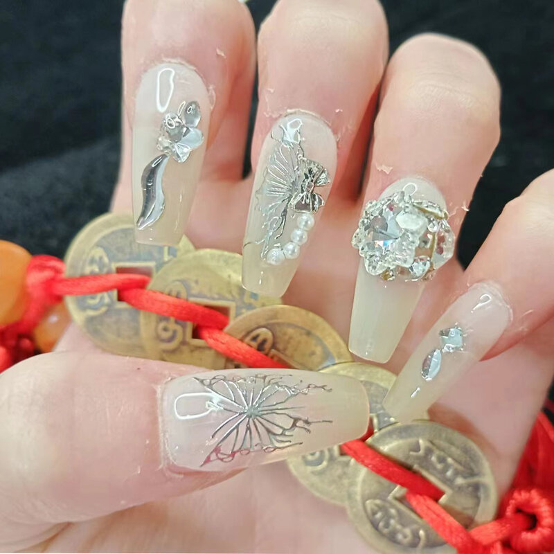 Acrylic Press on Nails Lvory White Pile of Diamonds Butterfly Stickers Reusable Fake Nails SHandmade Wearing Artificial Nail Art