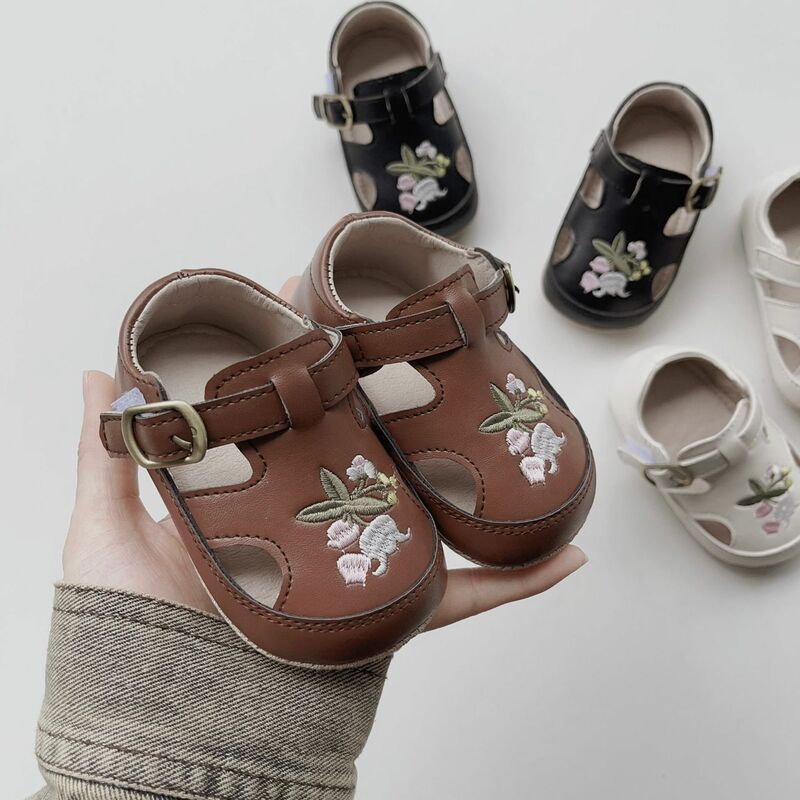 Детская обувь, Новинка лета 2024, Модные дышащие сандалии в Корейском стиле, нескользящая Мягкая подошва, повседневная обувь с вышивкой для малышей