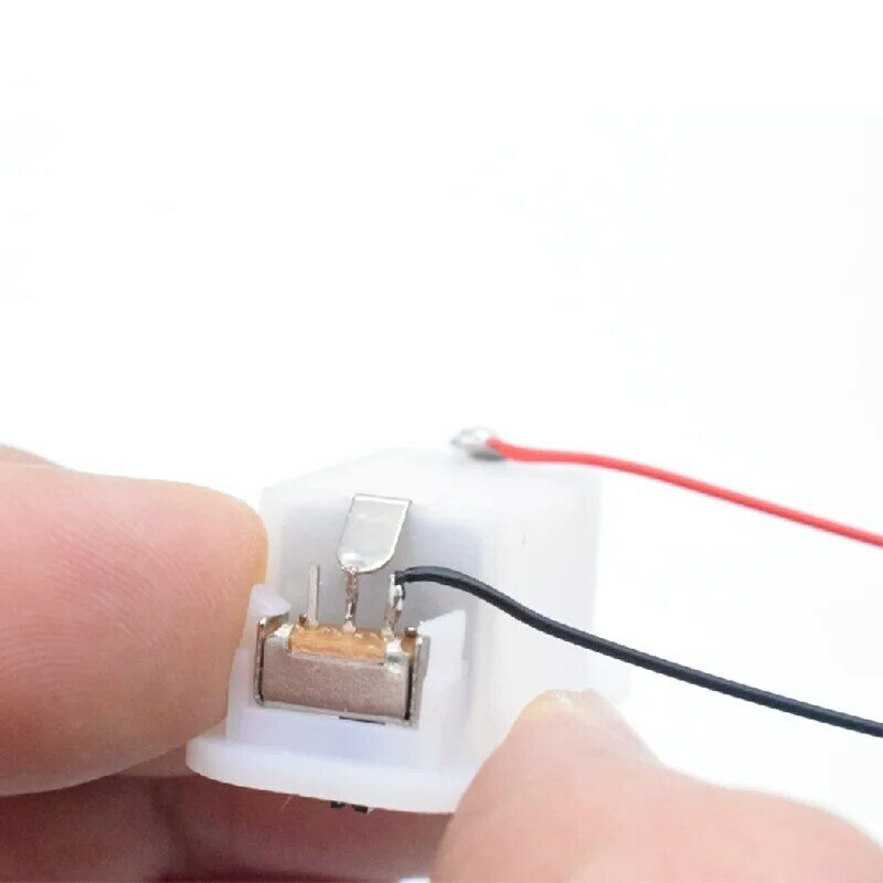 バッテリーなしの小さな電子ハウジング,ボタン付きバッテリーケース,スイッチ付き,音楽フラッシュケース,ag13,lr44