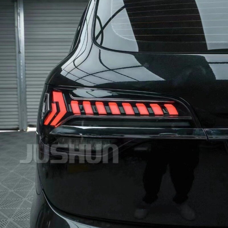 Fanale posteriore a LED per Audi Q7 2006-2015 con segnale di svolta sequenziale animazione freno parcheggio faro lifting