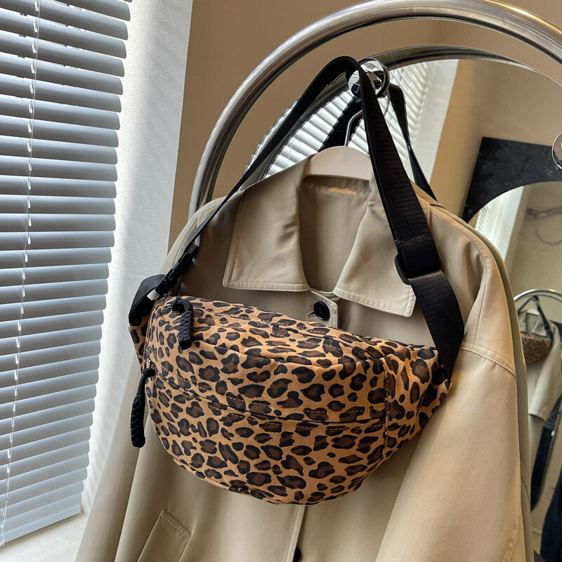Tiptoegirls Fashion Leopard Pattern Woman Chest Bag Fashion Sports Pack Fabric Messenger Bag Retro College Style Shoulder Bag