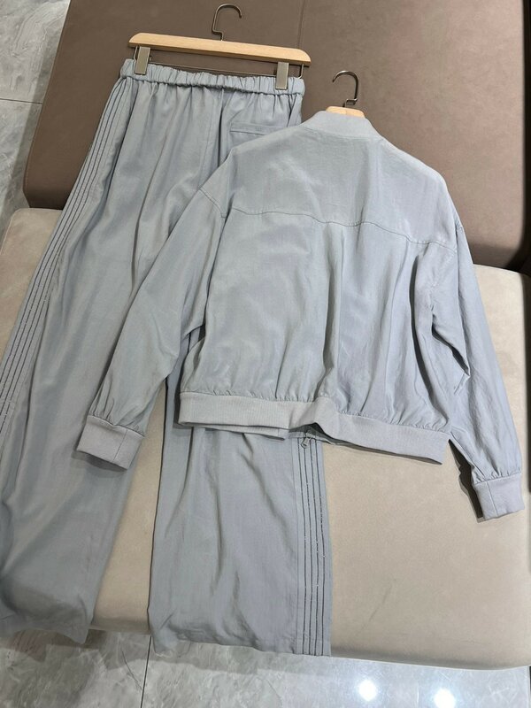 ชุดสูทผ้าซาตินแบบลำลองกางเกงแนวสปอร์ตใส่เล่นลำลองฤดูร้อนน้ำหนักเบาหรูหรา