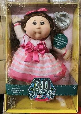 Bonito do bebê boneca clássico retro rosto crianças jogar casa brinquedos de vinil boneca presente da menina 210106