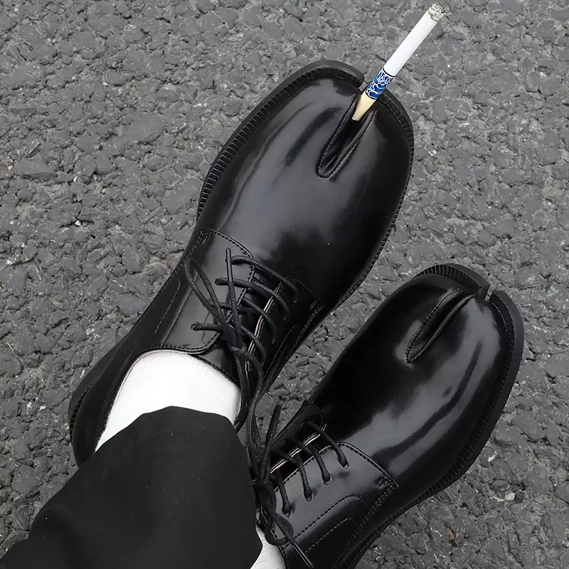 New Black Unisex Tabi Shoes Men’s Women’s Split Toe Flats Pig Hoof Shoes Woman Leisure Loafers Woman Fashion zapatos de mujer