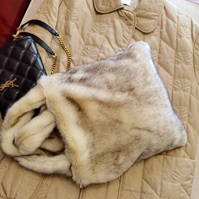 Cute Handbag Faux Fur Plush Bag Women Autumn And Winter Plush Small Bag