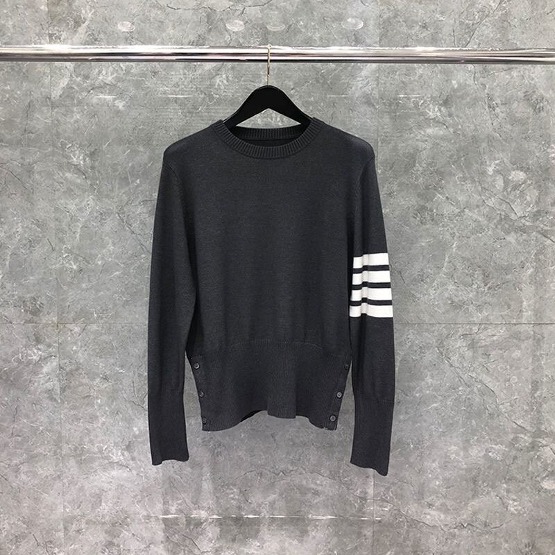 Autumn And Winter Men's Coat New Striped Round Neck Sweater Casual Grade Knitted Sweater Korean Version Of Slim Sweater