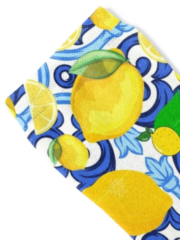 Лимон на верхней части сине-белой плитки, итальянский стиль, носки, мужские женские