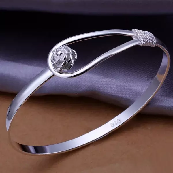Christmas Gift Silver Color Bangle Jewelry Women Cute Girl Fashion Noble Qualities Female Charm Flower Buckle Bracelet