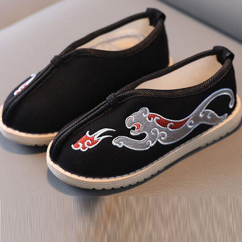 Neue Tuch Müßiggänger Junge Kinder Casual Flache Schuhe Chinesischen Stil Kinder Schuhe für Jungen Bestickt Leistung Schuhe CSH1438
