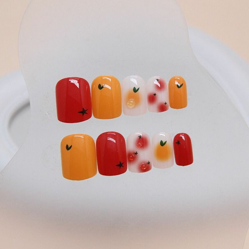 24 szt. Krótkie okrągłe sztuczne paznokcie francuskie słodkie owocowy wzór sztuczne paznokcie pełne pokrycie odpinane pomarańczowe paznokcie