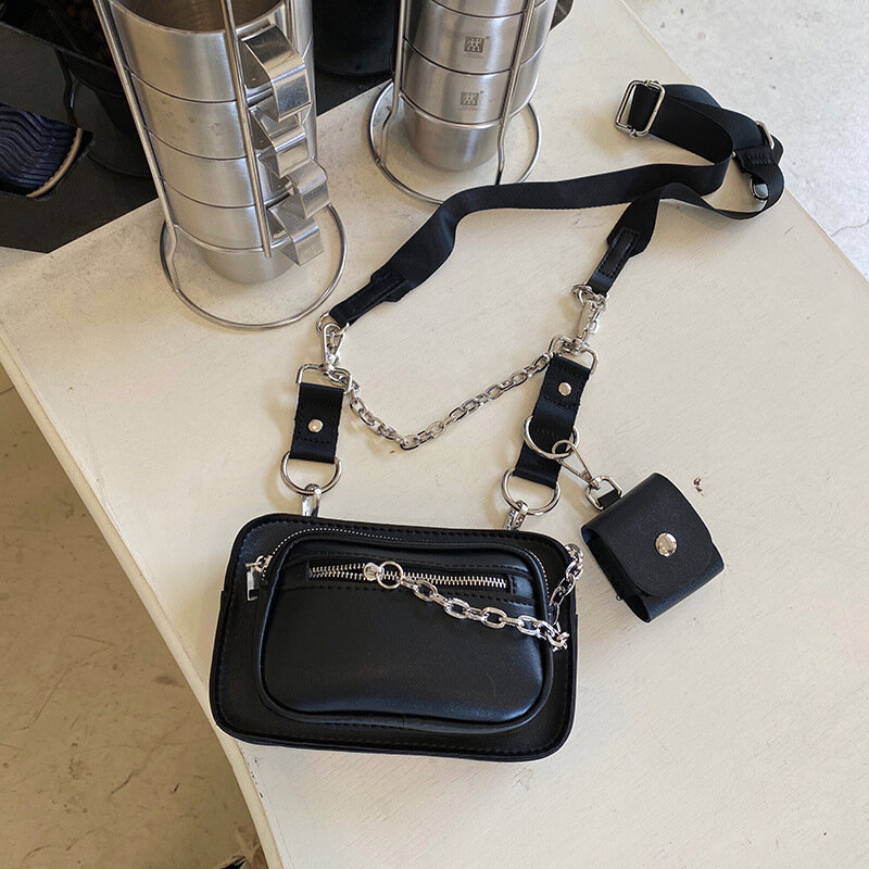 Escuro gótico mini praça bolsa feminina legal rua preto couro do plutônio correntes sacos de peito design feminino crossbody sacos de telefone