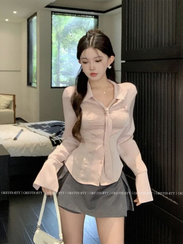 Pikantna dziewczyna modna satynowa pasiasta koszula spódnica dwuczęściowa damska klapa krawat jednorzędowy akademia koreański słodki wiosenna dopasowana garnitur