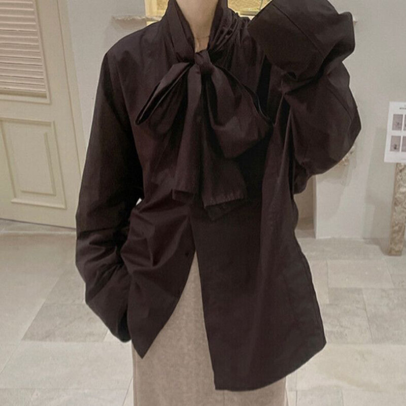 Conjunto retrô de gravata borboleta para senhoras, saia curta de cintura alta, tops pretos, camisa da moda, primavera e outono, 2024
