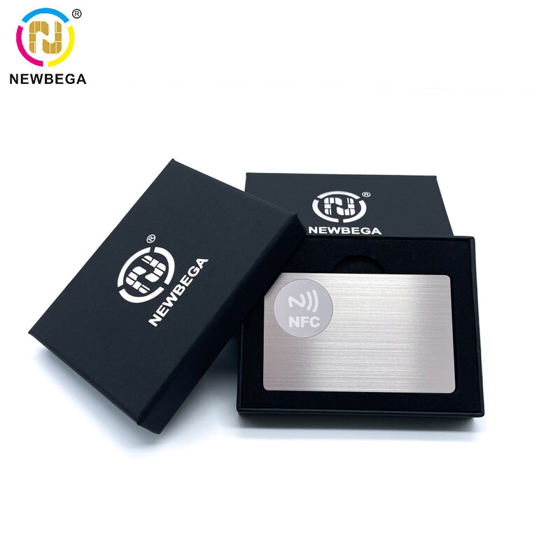 Tarjeta de visita Digital para redes sociales, tarjeta inteligente de Metal NFC de 13,56 MHZ, color negro mate, RFID Ntag216, sin contacto, 1 piezas
