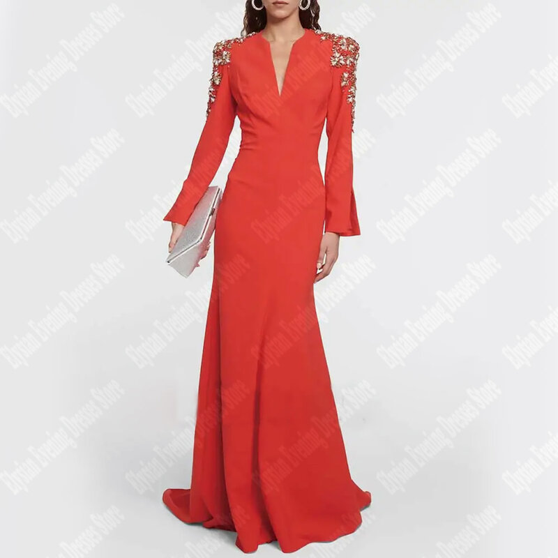 Красное вечернее платье ручного изготовления с V-образным вырезом и длинными рукавами