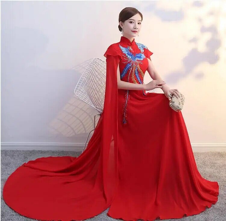 Gaun pengantin Cheongsam bordir renda merah gaya Tiongkok