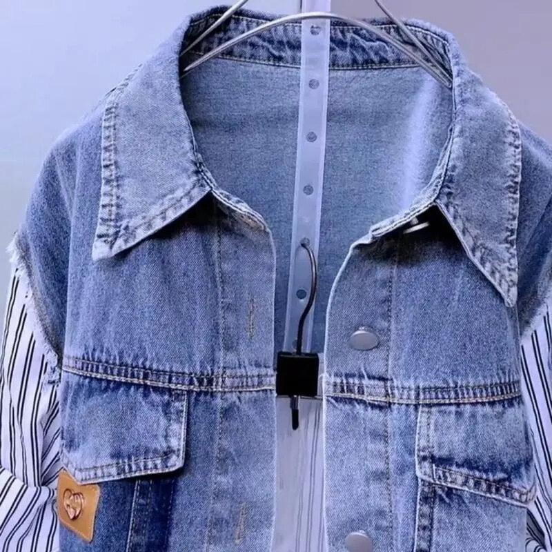 Модная женская джинсовая куртка в полоску на весну/лето, новинка 2024, дизайнерские женские куртки с прострочкой, темпераментное пальто, Топ