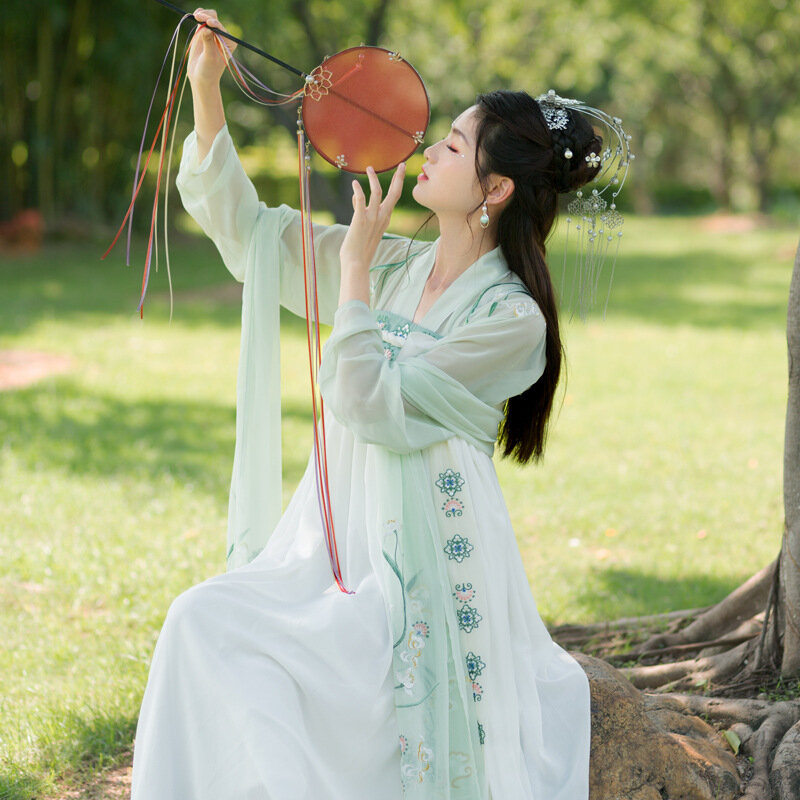 Elementy Han: tradycyjne Hanfu, haftowana spódnica konfuzyjna, Hanfu