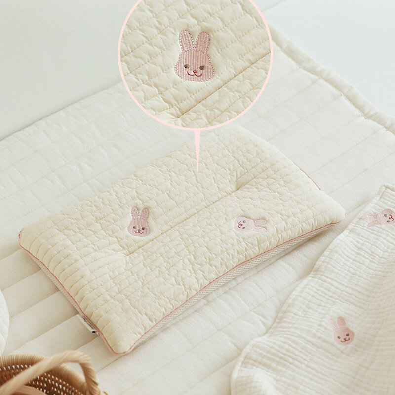 綿のキルティング枕,新生児用寝具,漫画のクマとウサギの刺繍入りクッション,幼児用睡眠枕