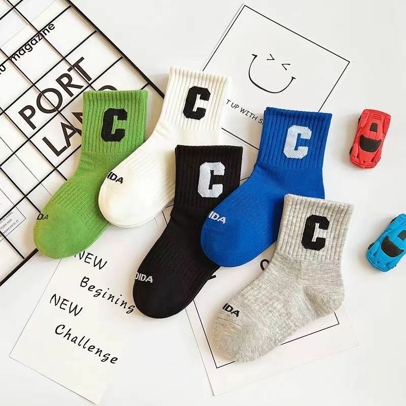 Calcetines deportivos con letra C grande para niños, versión coreana, transpirables, absorbentes de sudor, de algodón