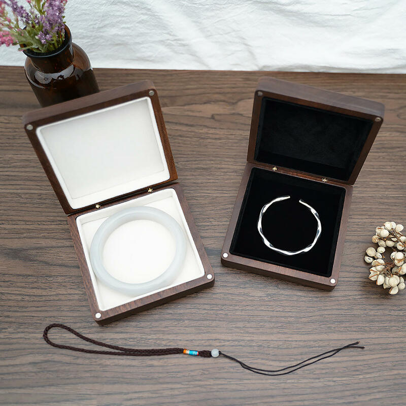 صندوق عرض مجوهرات خشبي ، الجوز الأسود ، حلقة ، قلادة ، منظم القرط ، عيد الحب ، هدية الذكرى الزفاف