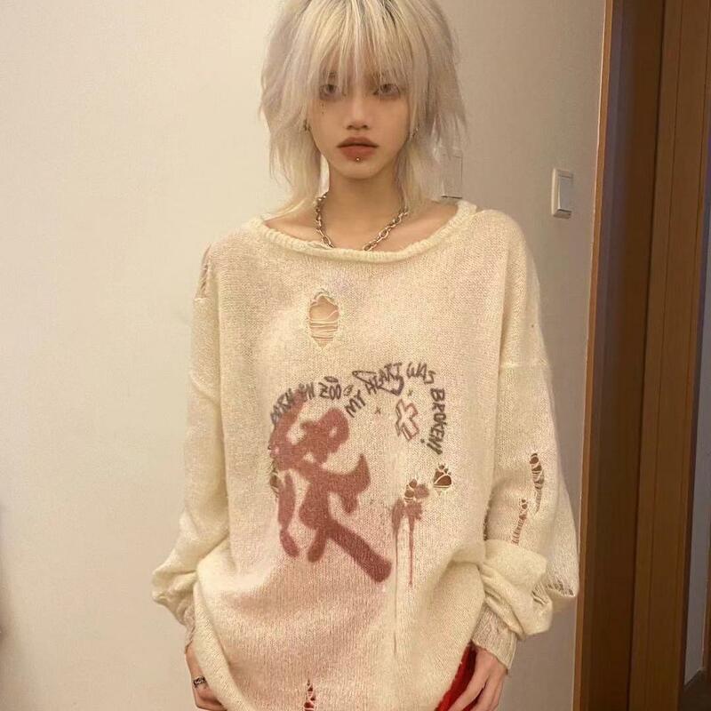 Y2k millennium punk girl tear-through design miłość graffiti sweter wiosna na co dzień luźny top Harajuku nadrukowany sweter top