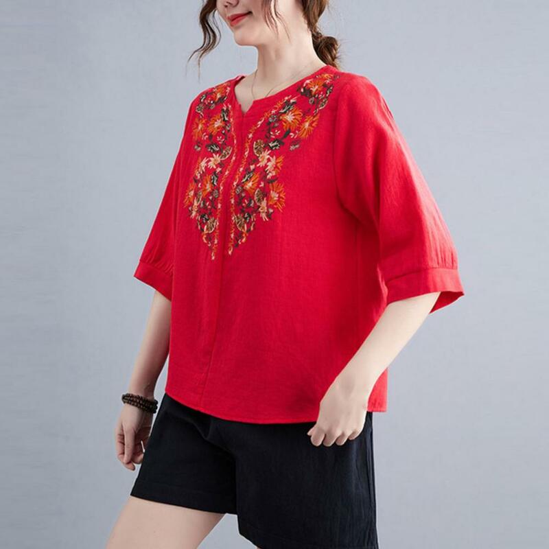 Miękki elastyczny Top stylowy damski haftowane kwiatowe wzory koszula z dekoltem w serek swobodny sweter z luźny krój dla kobiet