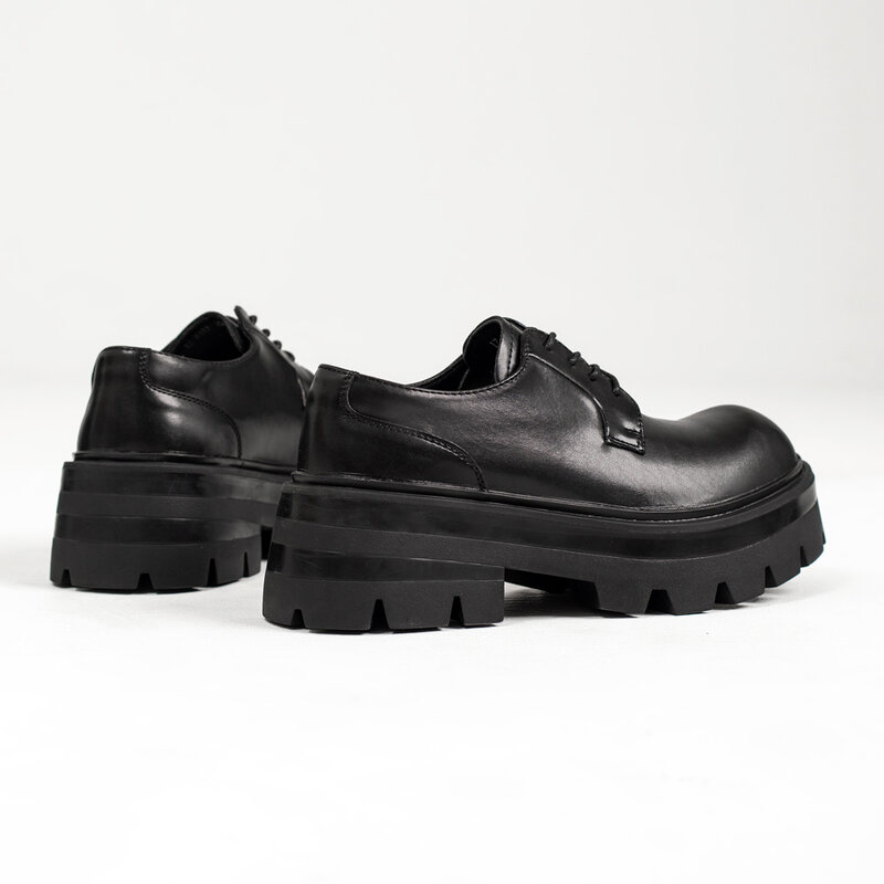 Zapatos de cuero negro con aumento de altura para Hombre, estilo callejero británico, vestido de banquete informal, primavera y otoño, nuevo