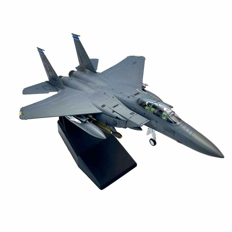 Scala 1/100 US Army F-15E F15E Strike Eagle Fighter-bomber Airplane Diecast Metal assemblato aereo modello di aereo giocattolo per bambini