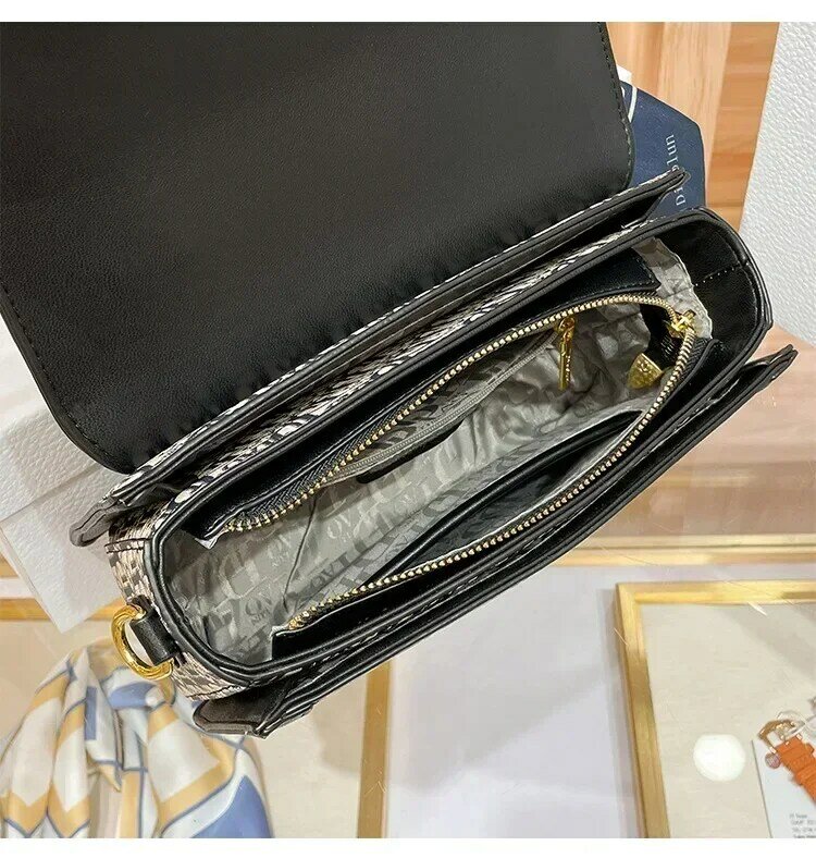 กระเป๋าแมสเซ็นเจอร์สะพายไหล่ขนาดเล็กประดับแผงแบรนด์หรูหรานักออกแบบกระเป๋าถือหนังของผู้หญิงแฟชั่น