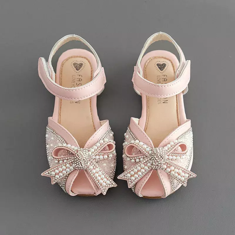 Летние Элегантные сандалии принцессы для девочек, свадебные женские сандалии на плоской подошве, модные детские шикарные повседневные сандалии с жемчугом и бантом