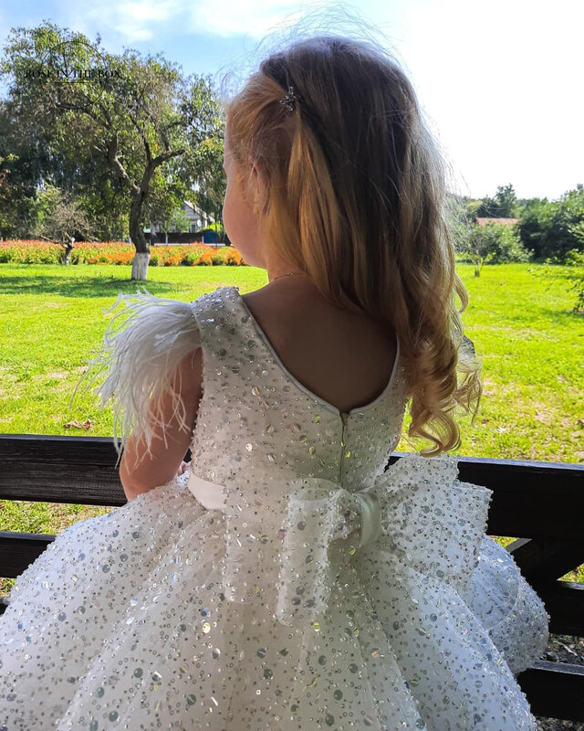 Детское платье с блестящими бусинами, белое Цветочное платье для девочек, с перьями и бантом, вечернее платье принцессы, бальное платье для причастия, пачка для малышей