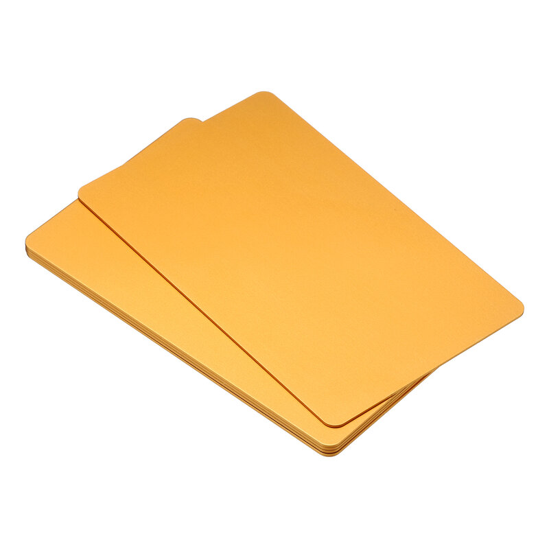5 قطعة 0.8 مللي متر بطاقات الأعمال المعدنية بأكسيد الألومنيوم فارغة اسم بطاقة للعملاء النقش بالليزر DIY بها بنفسك بطاقات هدية 8 ألوان اختياري