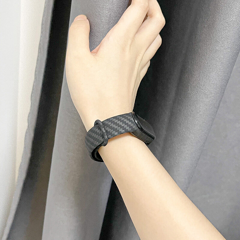 Carbon fiber strap For Xiaomi Mi Band 7 nfc Wristband smartwatch MIband 5 silicone bracelet correa Mi Band 4 5 3 6 accessories