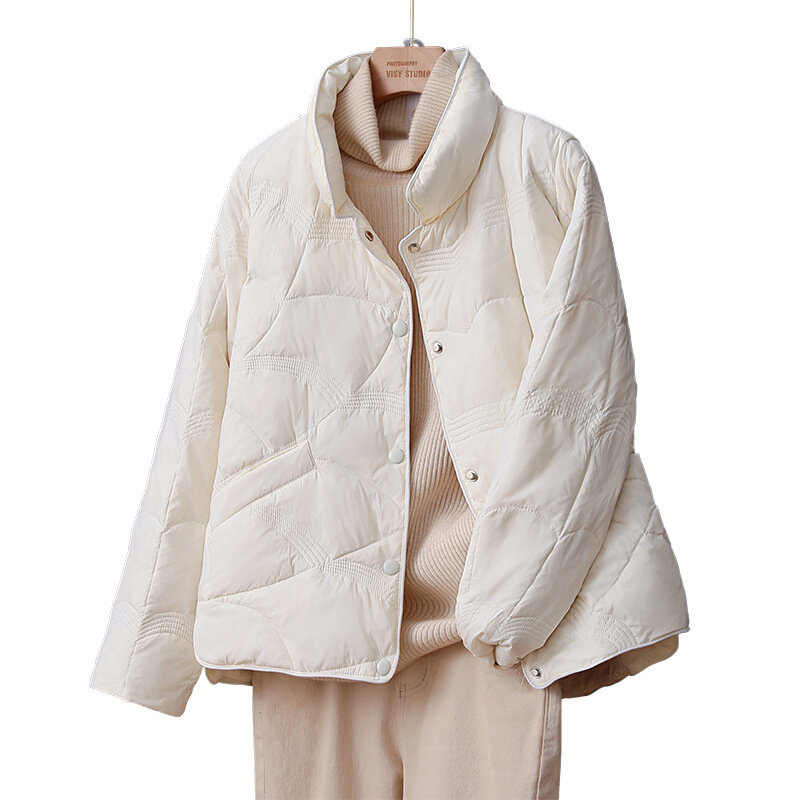 Пуховик женский короткий белый универсальный на осень и зиму легкий и теплый стоячий воротник модная куртка