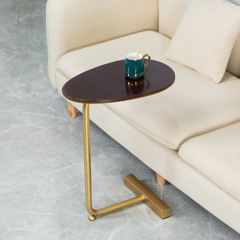 Prosty nowoczesny stolik żelazny Art Sofa stół narożny leniwy nocne czytanie owalny stolik herbata z litego drewna nablatowa