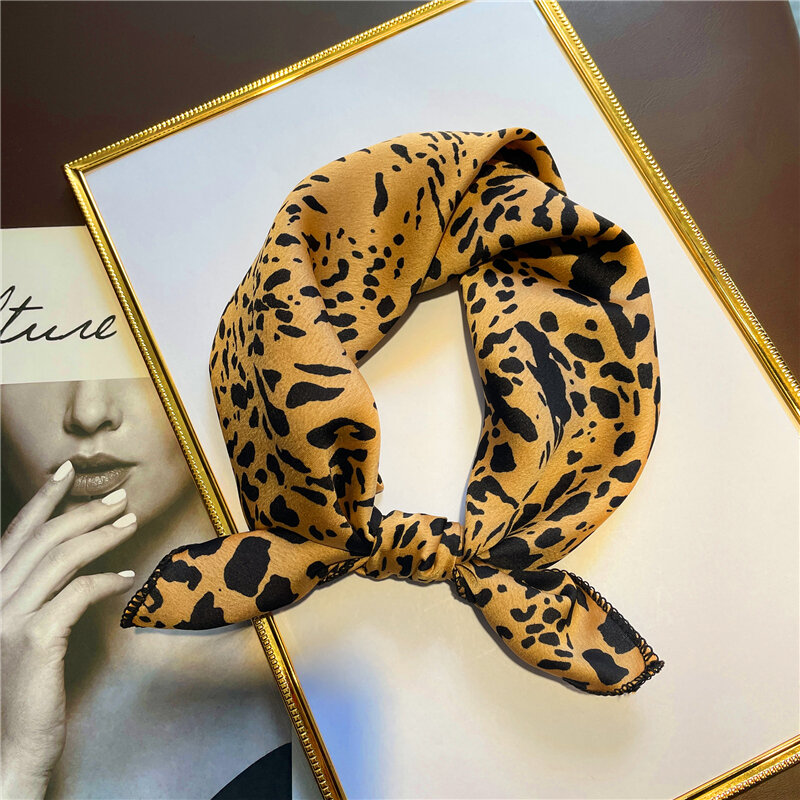 Petit Foulard Carré en Satin Imprimé pour Femme, Bandeau de Cheveux, Foulard de Cou, Bandana à la Mode, Nouvelle Collection 2022